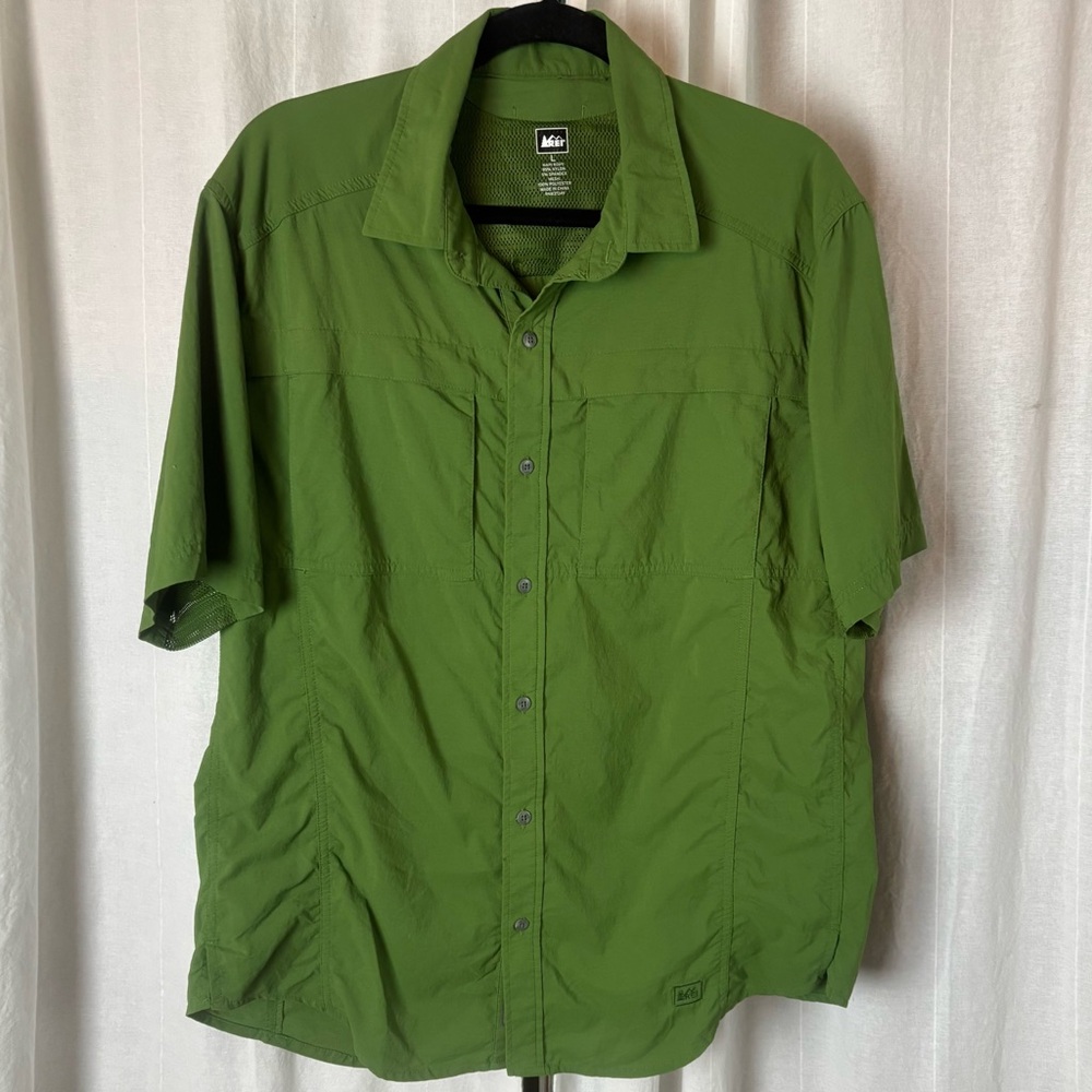 REI Mens Large Green Short Sleeve Button Up Shirt Outdoors Hunting Fishing